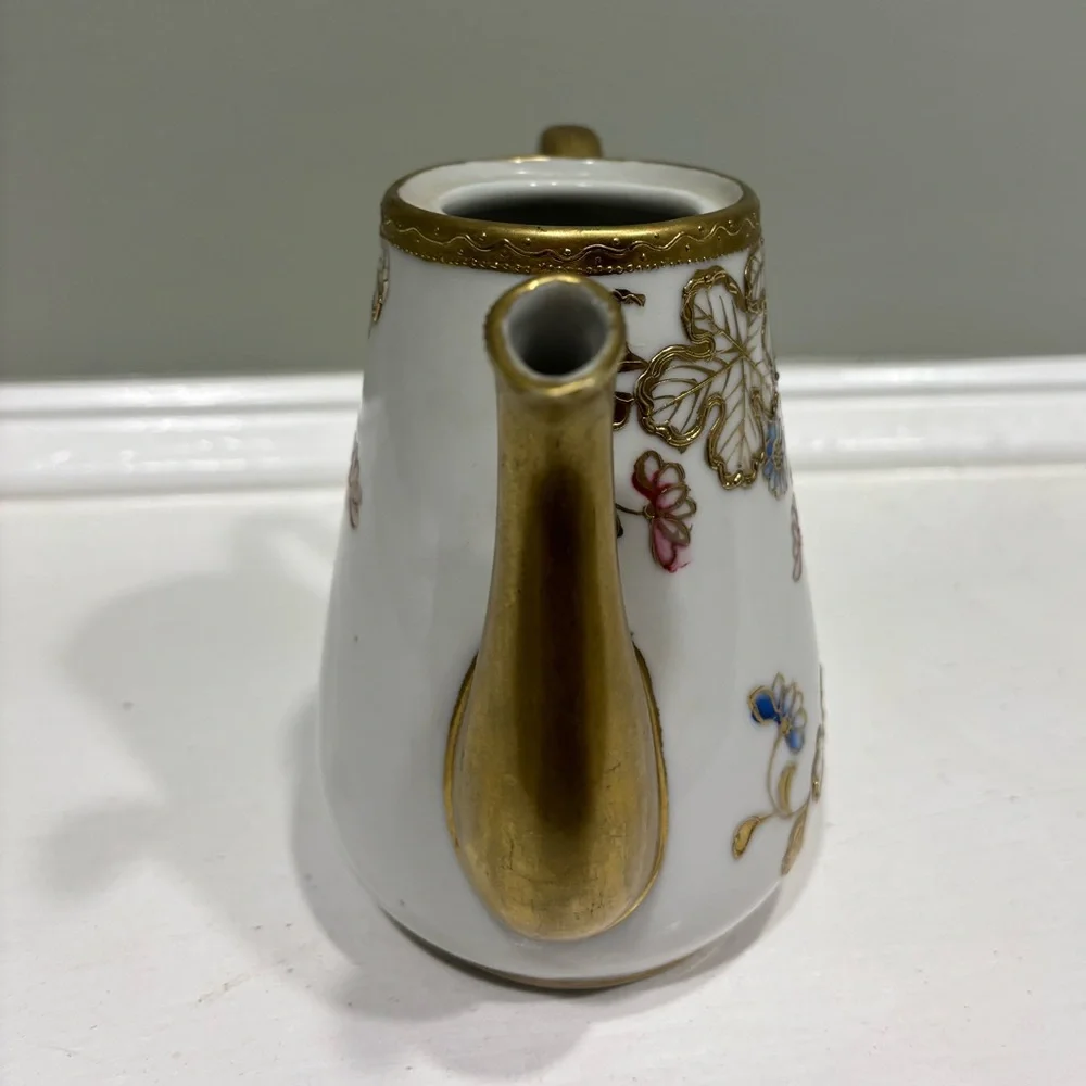 Antigua Japanese Nippon Handpainted Gold /Floral Teapot - Picture 3 of 7